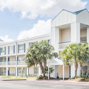 Baymont By Wyndham Wilmington